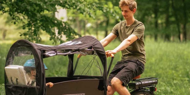 Kan man tage en baby med i en ladcykel?